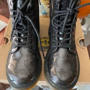 Dr. Martens Airwaves Kids